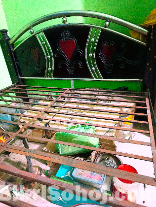 ব্যবহৃত খাট